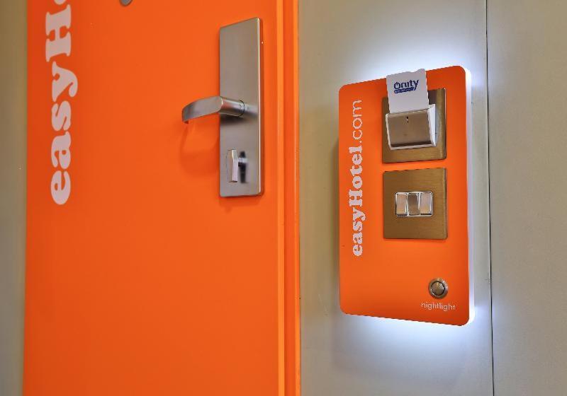 Hotel Easyhotel